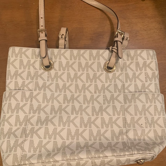 Michael Kors tote purse - Picture 1 of 2